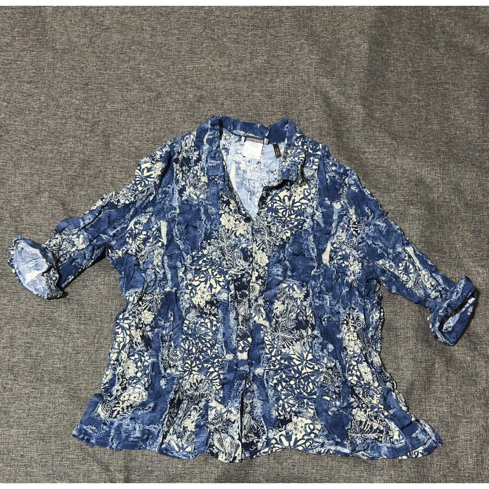 Maggie Barnes Women's 4X‎ Button Up Shirt Blue Floral Rayon Short Sleeve
